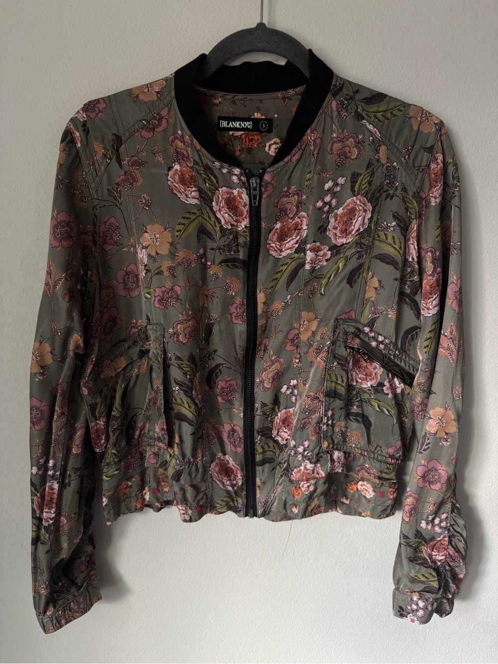 Blank NYC Floral Bomber Jacket Women's Small Green Pink Lightweight Zip Jacket